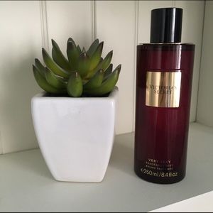 VICTORIA’s SECRET - VERY SEXY FRAGRANCE SPRAY